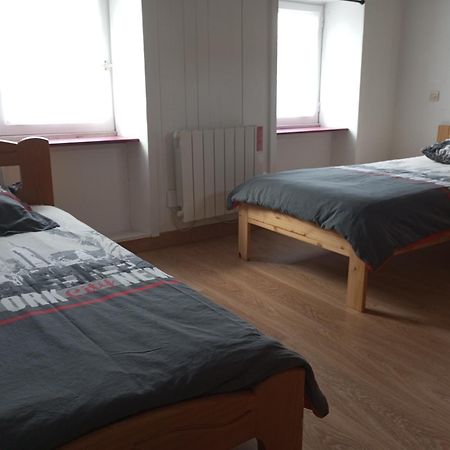 Mini House Apartment Lesneven Bagian luar foto