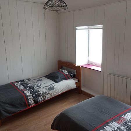 Mini House Apartment Lesneven Bagian luar foto