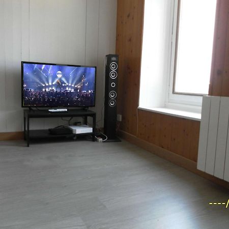 Mini House Apartment Lesneven Bagian luar foto