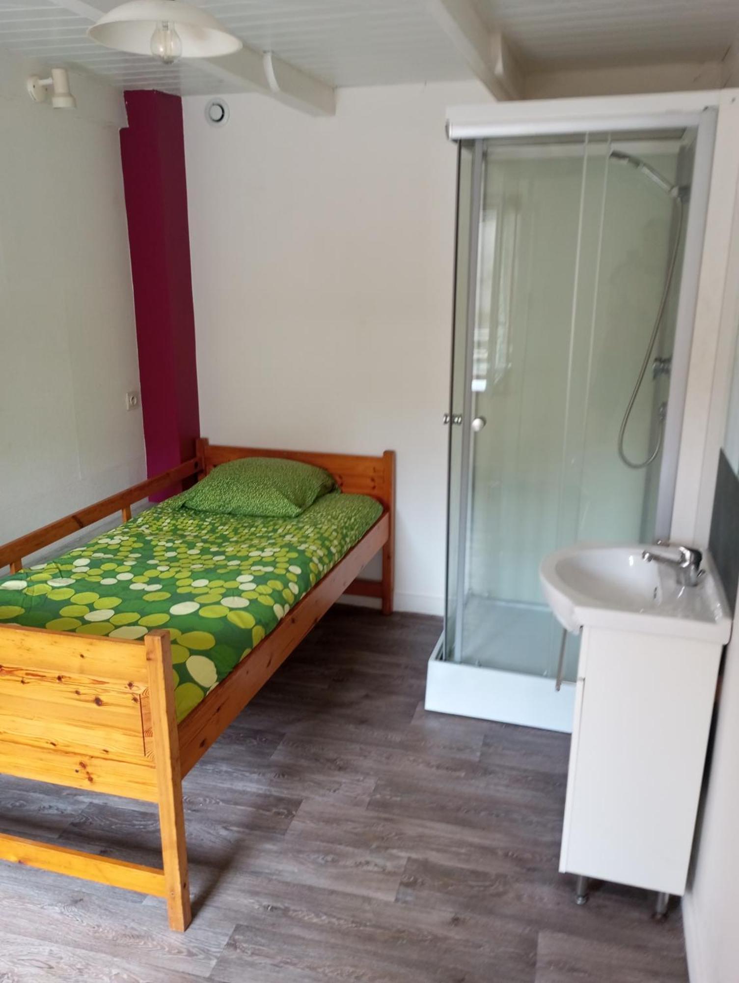 Mini House Apartment Lesneven Bagian luar foto