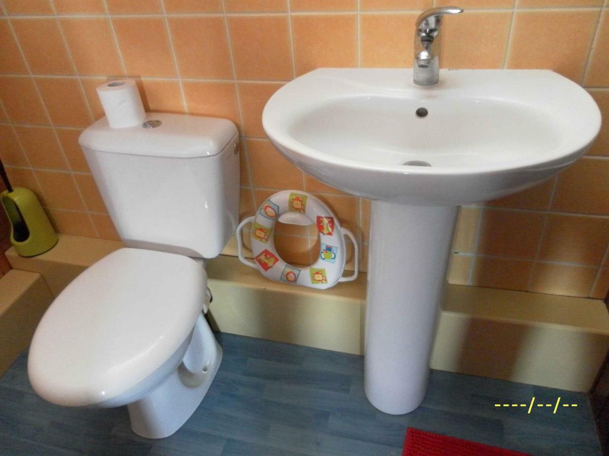 Mini House Apartment Lesneven Bagian luar foto